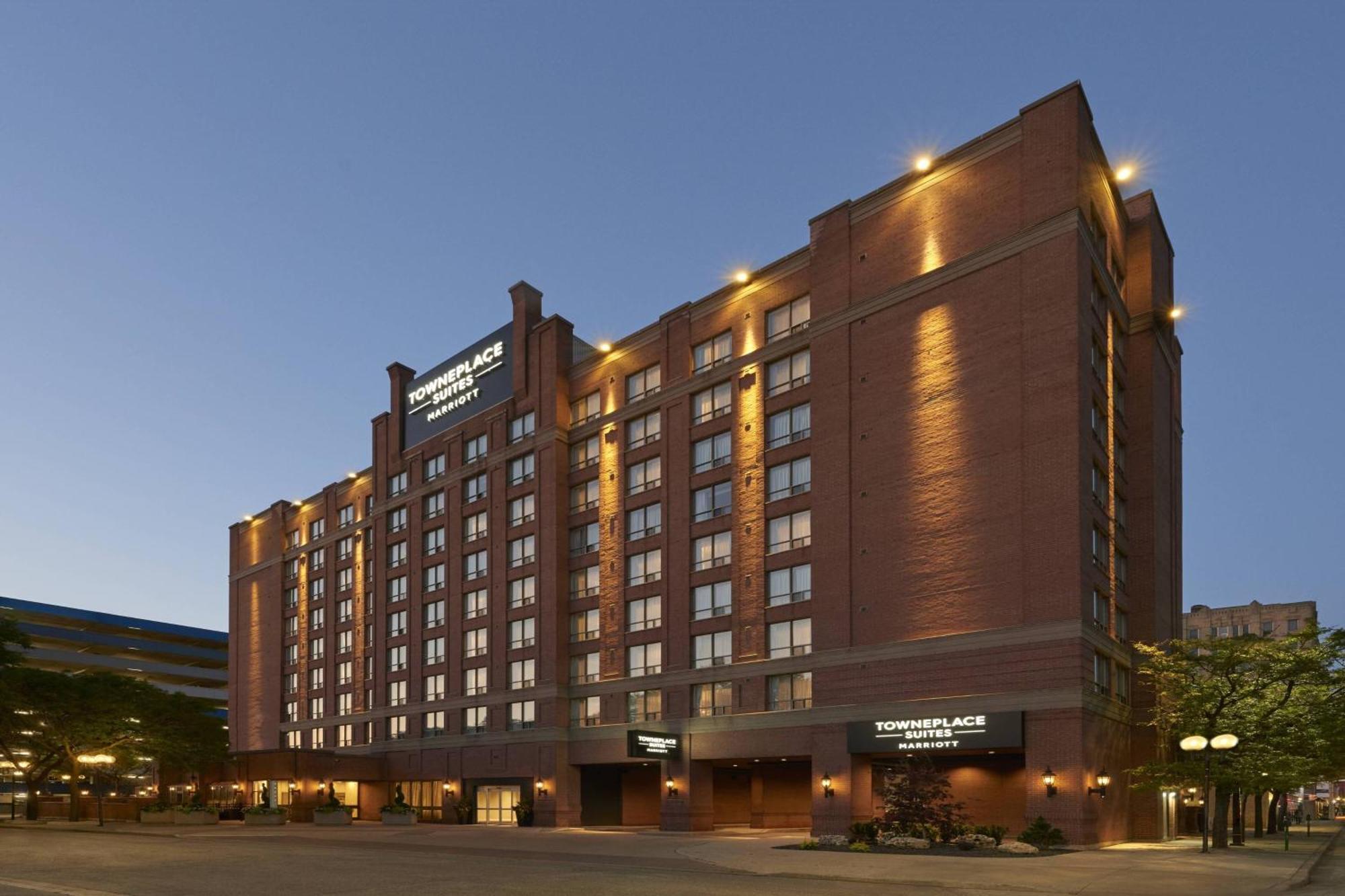 Towneplace Suites By Marriott Windsor Exteriér fotografie