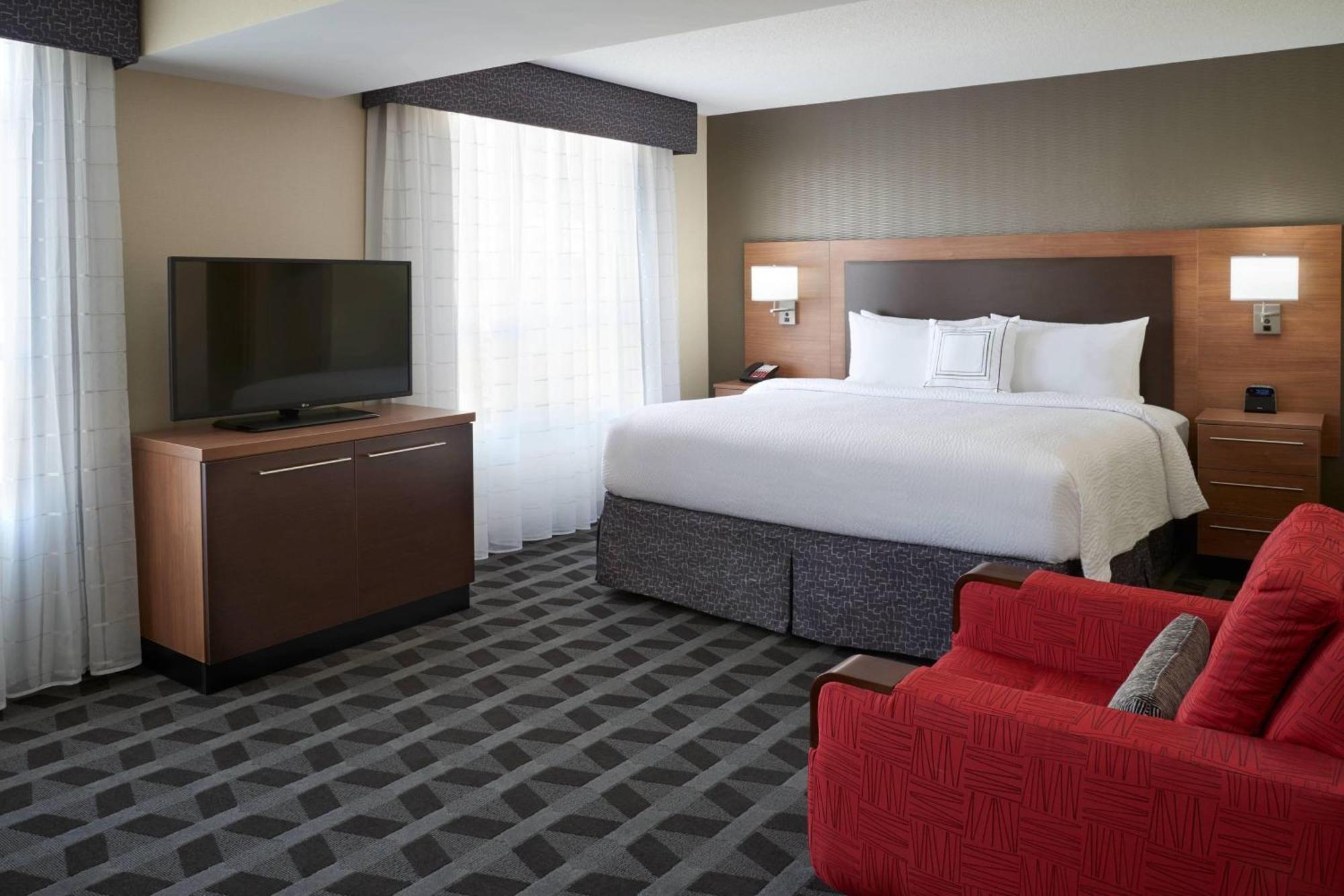 Towneplace Suites By Marriott Windsor Exteriér fotografie
