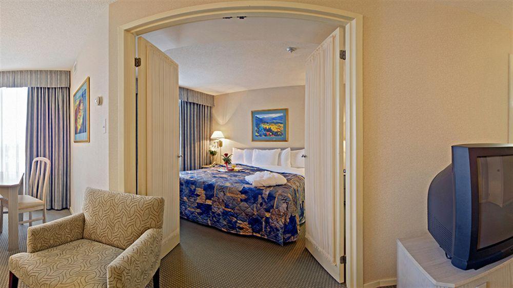 Towneplace Suites By Marriott Windsor Exteriér fotografie